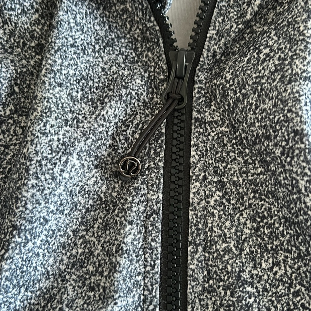 Lululemon Daily Practice Jacket - Picture 7 of 9